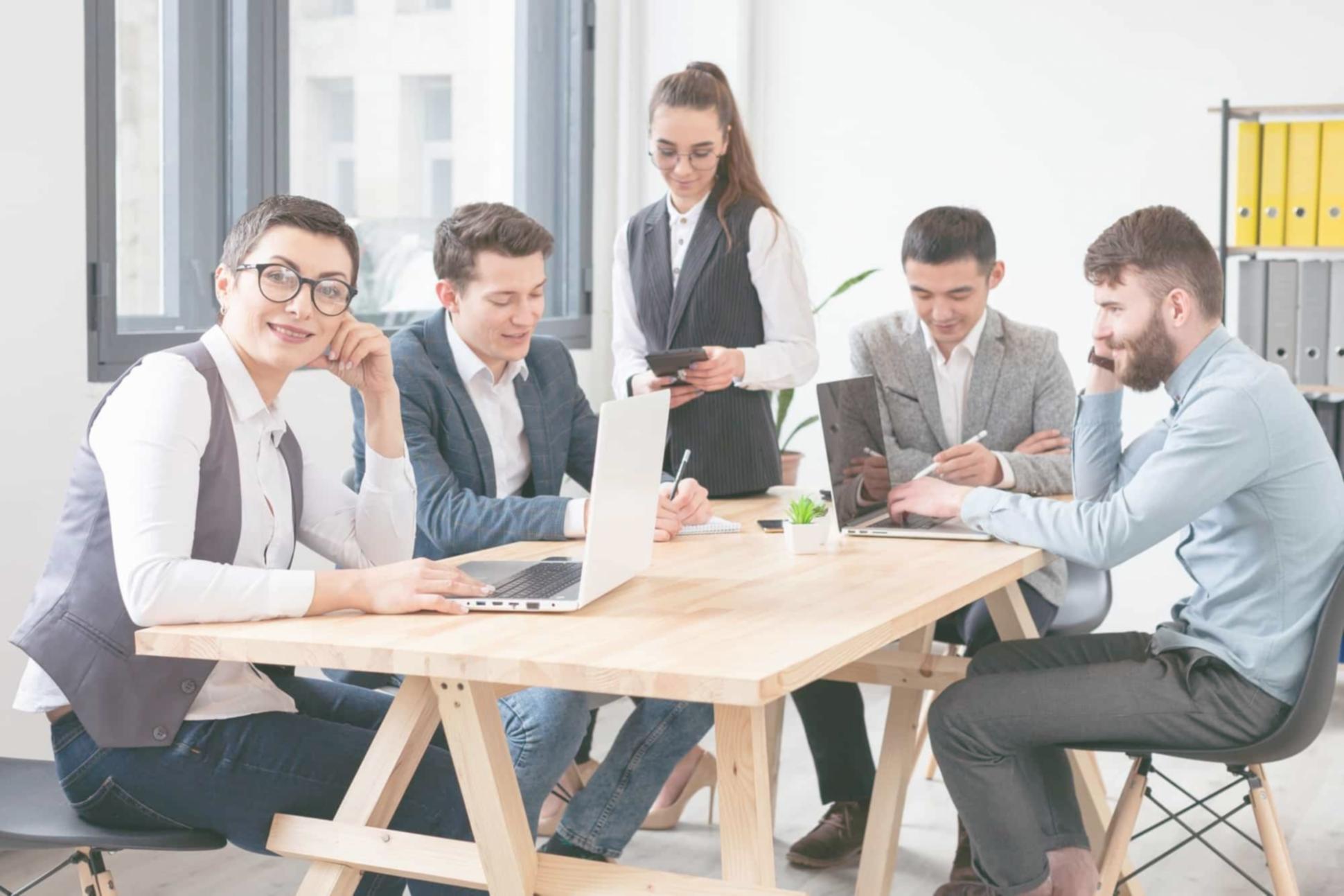 Journalist conducting in-depth interview with effective questioning techniques